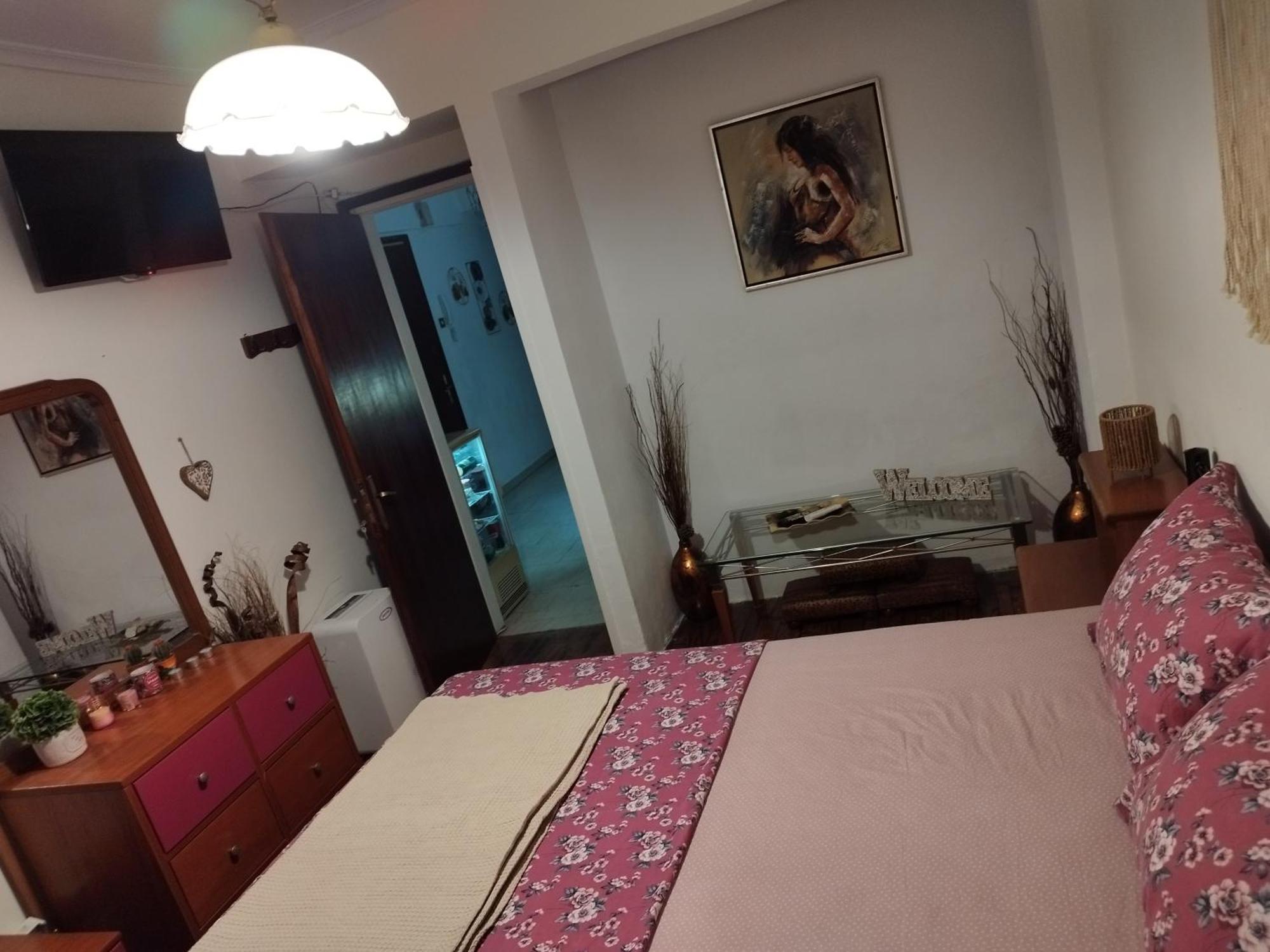 Private Rooms In Shared House 塞萨洛尼基 客房 照片
