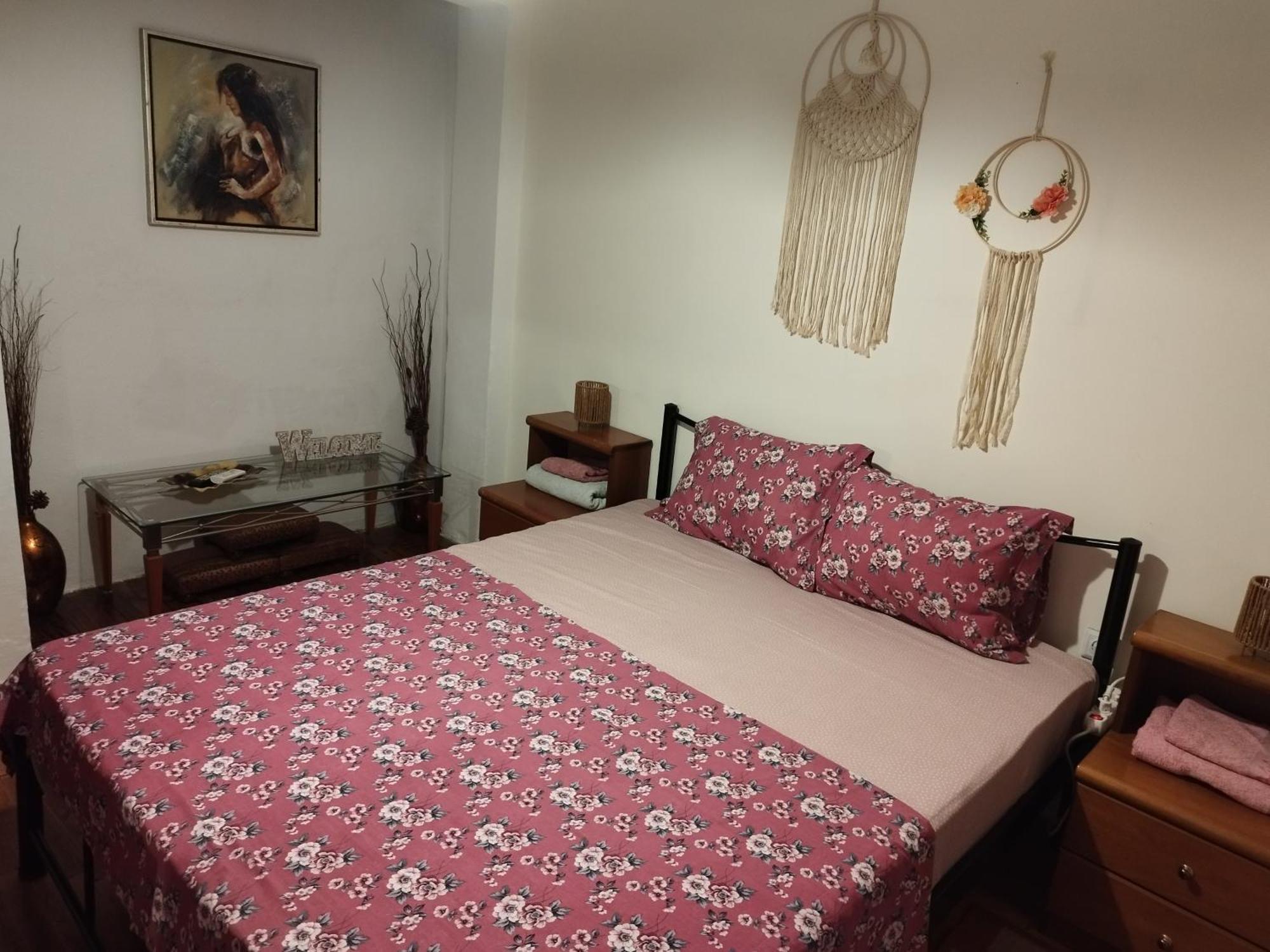 Private Rooms In Shared House 塞萨洛尼基 外观 照片