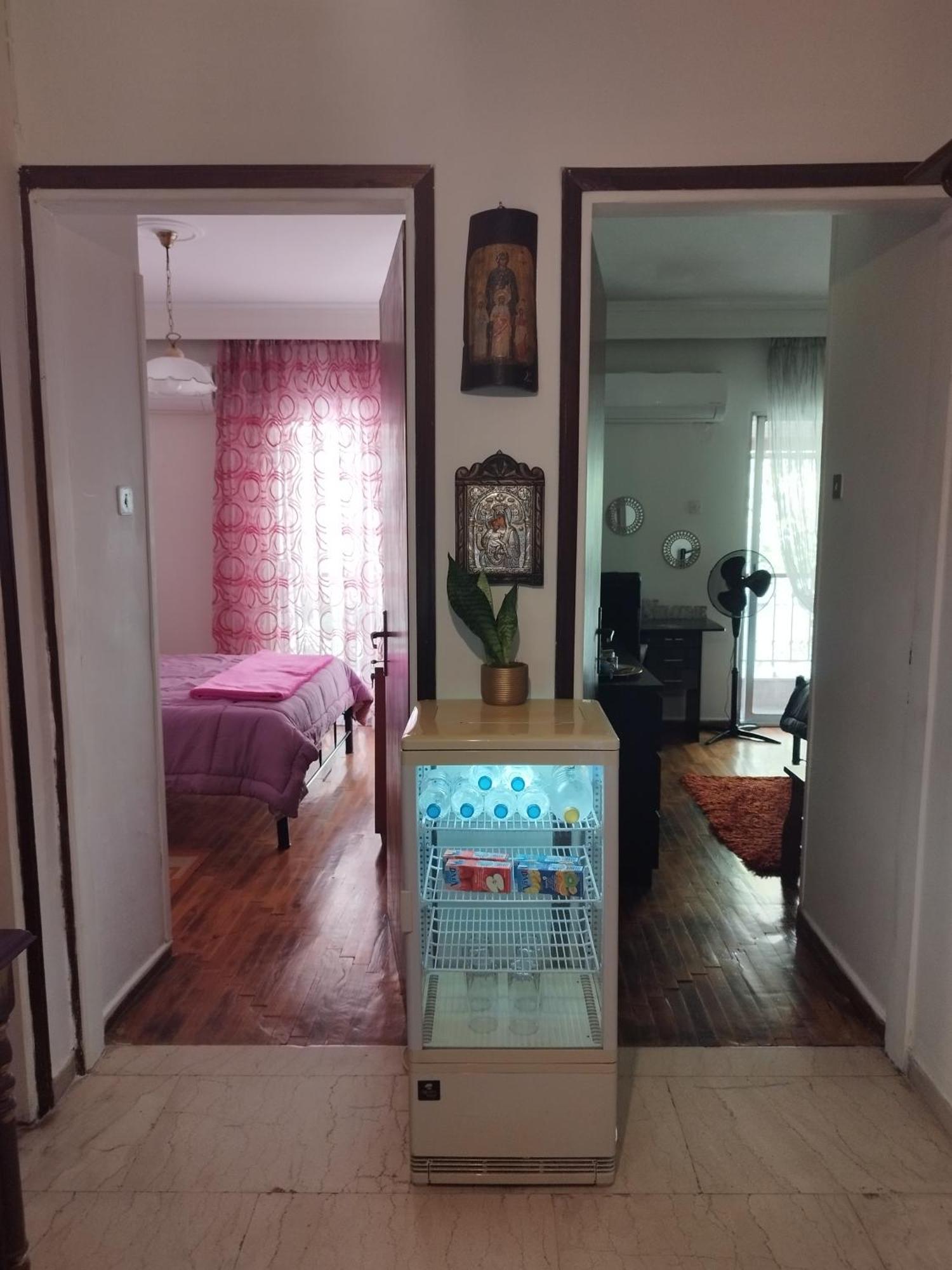 Private Rooms In Shared House 塞萨洛尼基 外观 照片